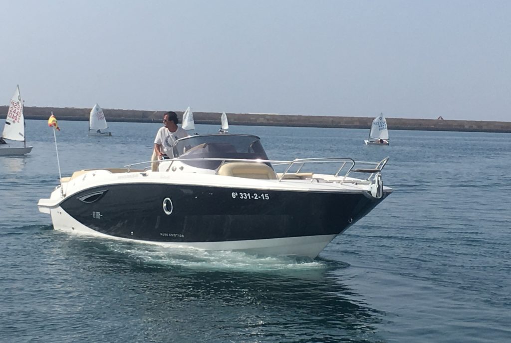 Sessa Key Largo 27 motor boat hire ibiza-1